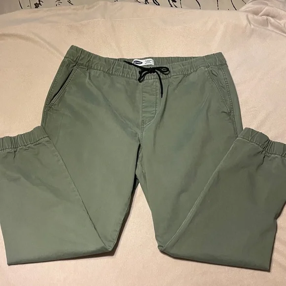 OLD NAVY Men's Joggers - Picture 2 of 15